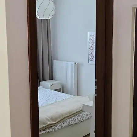 Lovely One-Bedroom Condo With Patio. Warsaw Exterior photo