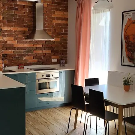 Lovely One-Bedroom Condo With Patio. Warsaw Exterior photo