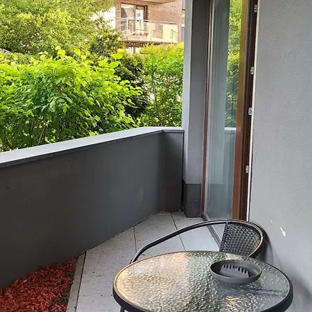 Lovely One-Bedroom Condo With Patio. Warsaw Exterior photo