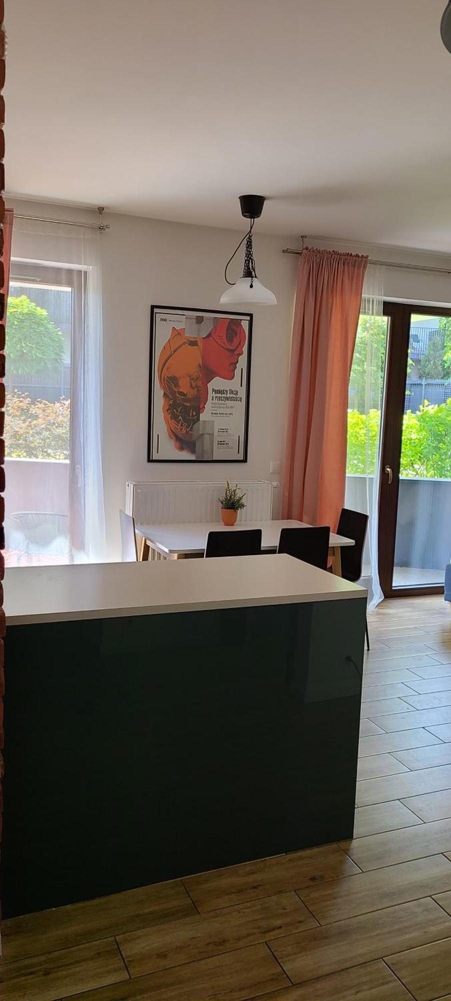 Apartment Lovely One-bedroom With Patio. Warsaw